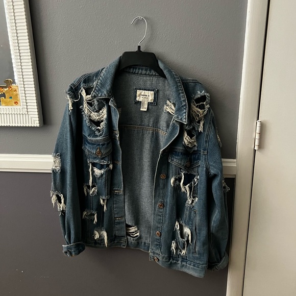 Forever 21 Distressed Jacket - Picture 3 of 3
